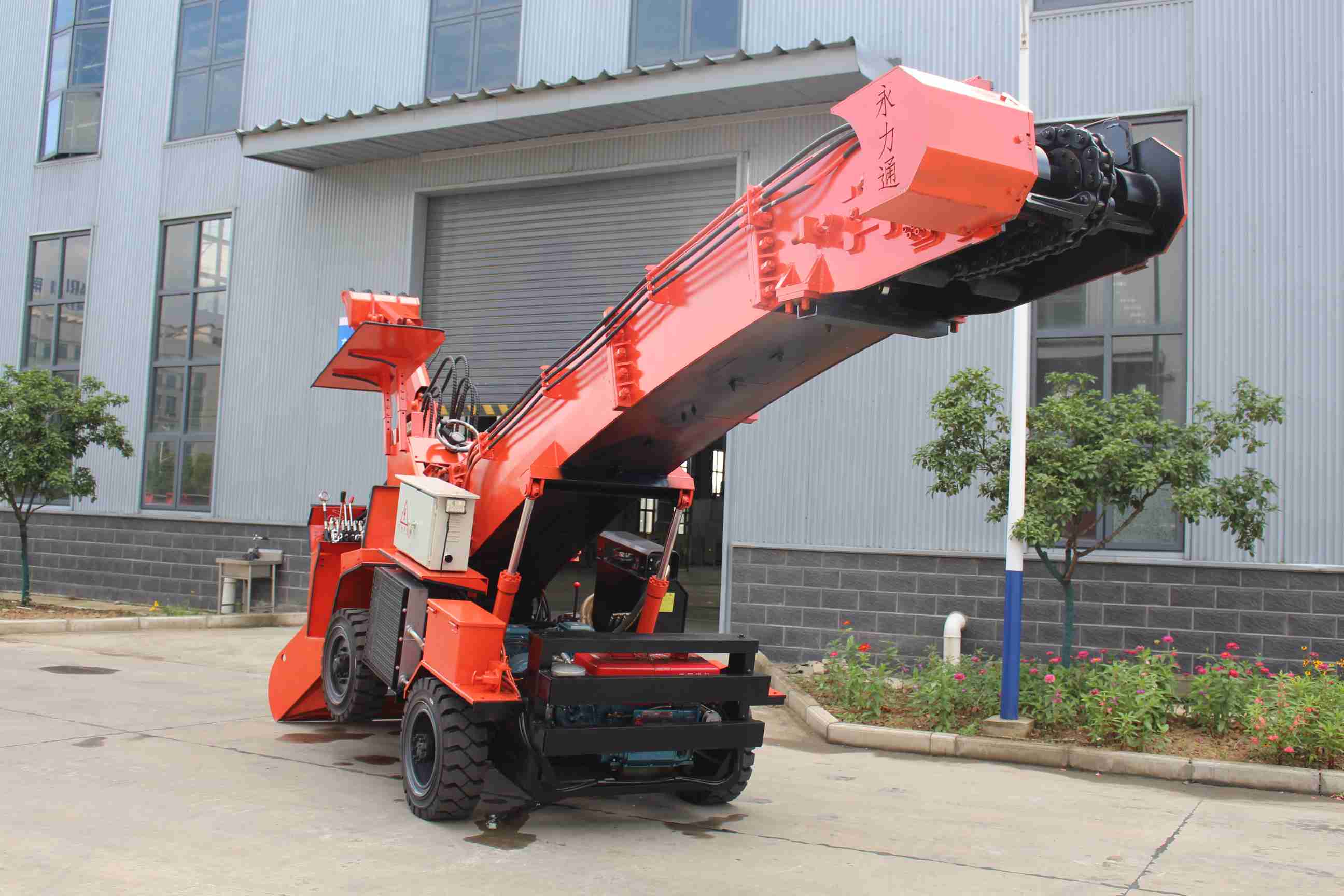 读《童年》有感：300 字领略阿廖沙苦难童年中的温暖与力量(图1)