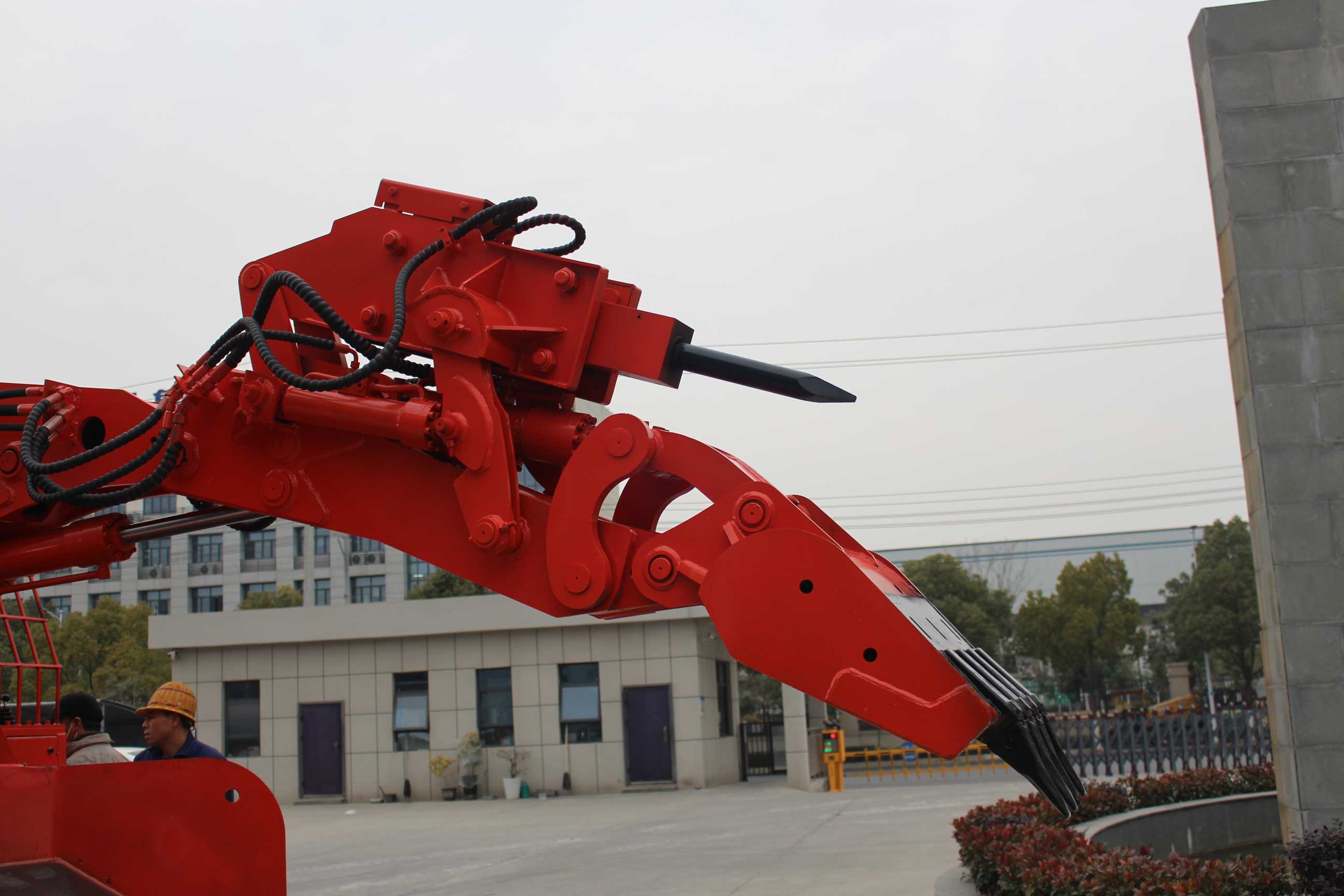 夕阳西下，余晖晕染时光，绘就世间至美画卷(图1)