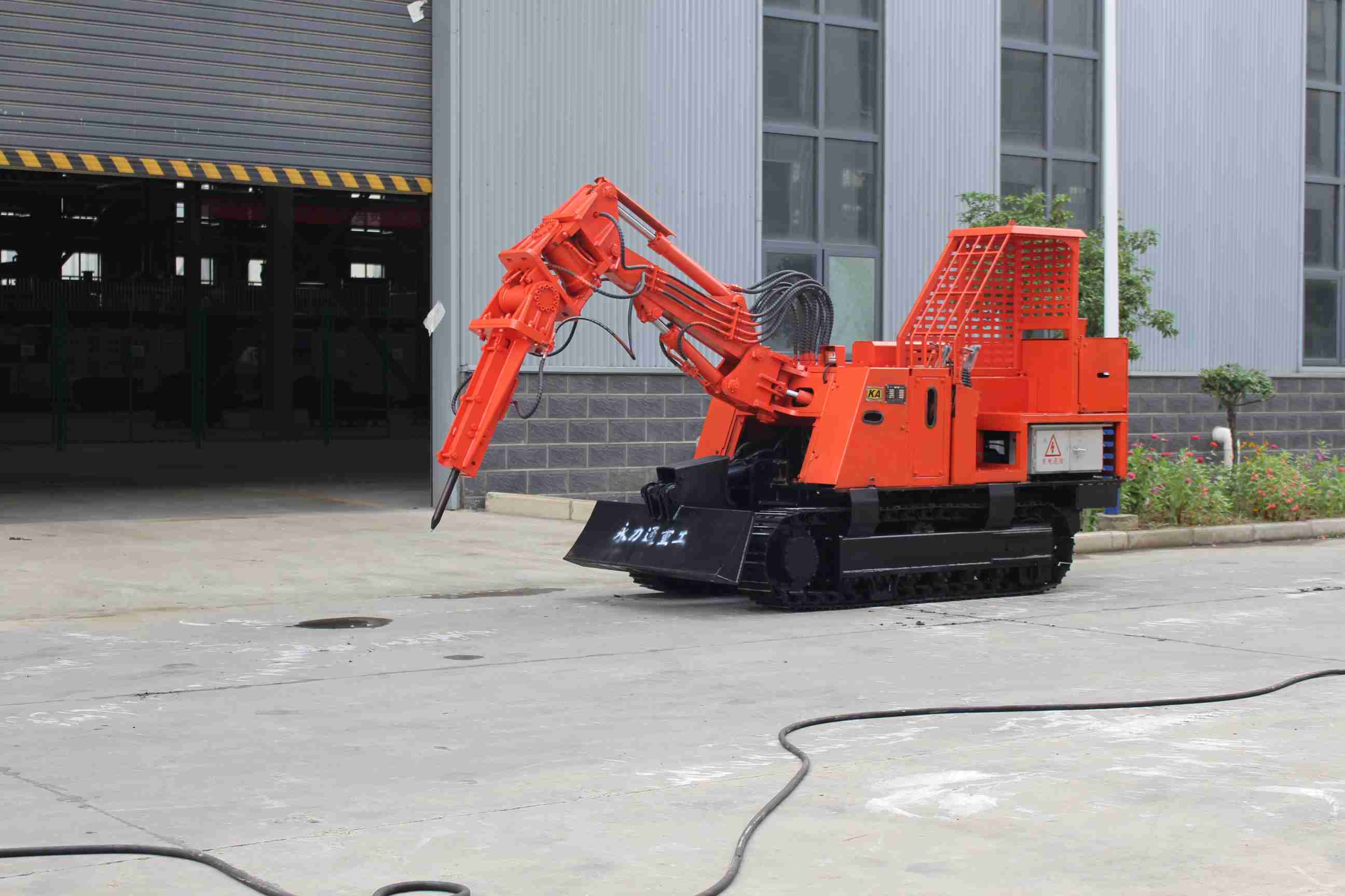 祈愿老板财源广进，一路繁花簇拥，尽揽富贵与顺遂(图1)