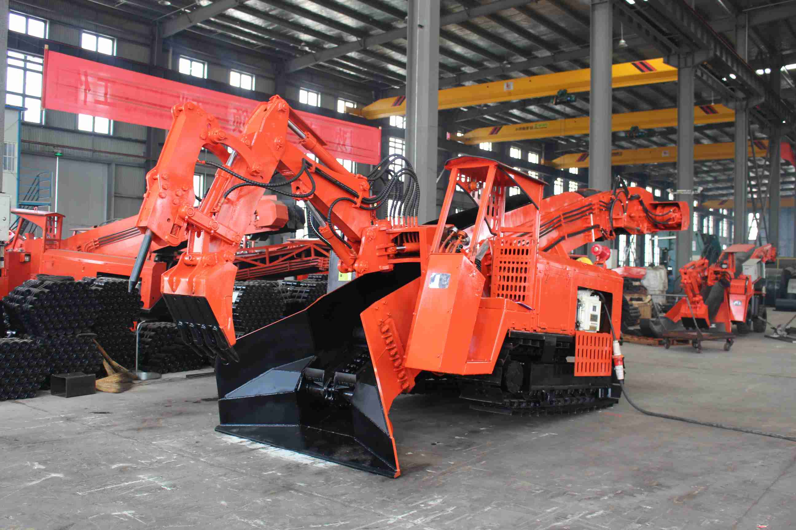 压抑情绪如墨染心，那些难以言说的心情在寂静中翻涌(图1)